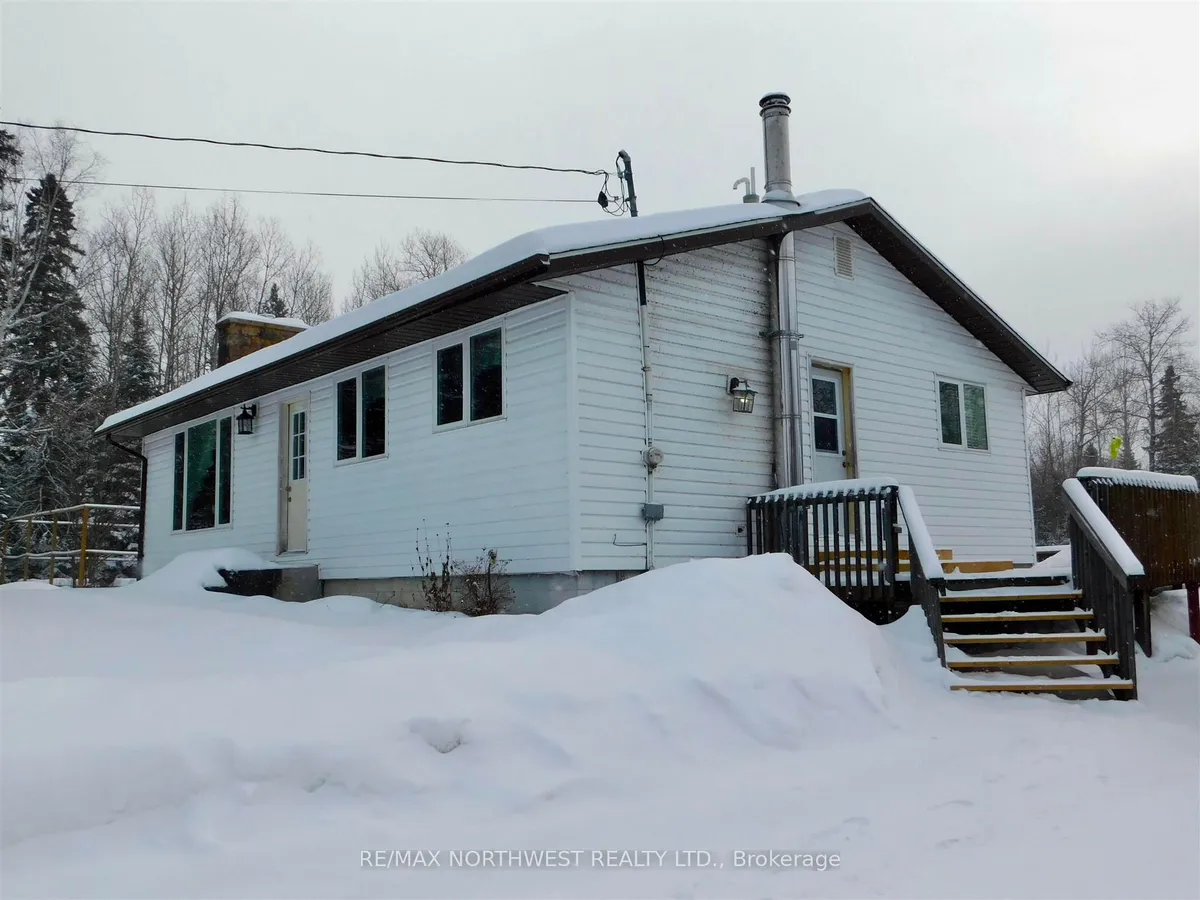 Detached in Dryden