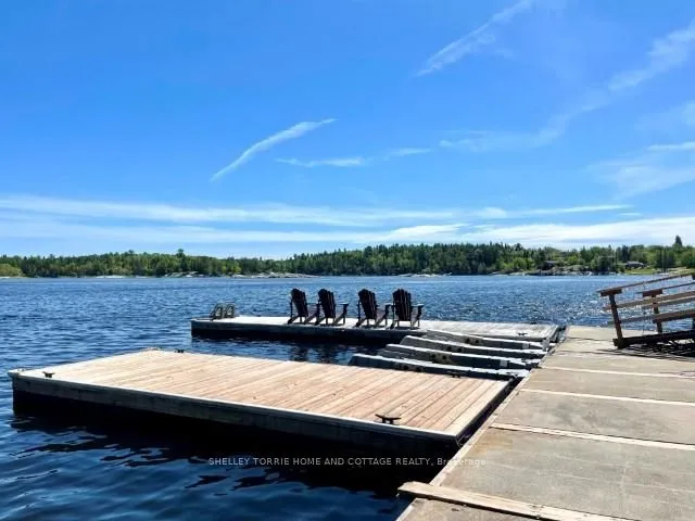 Detached in Kenora