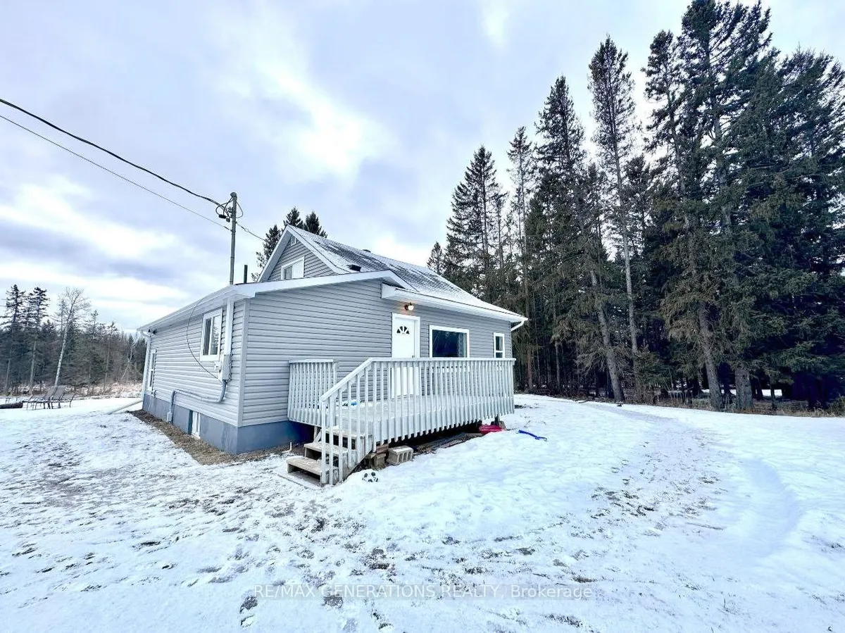 Detached in Oliver Paipoonge