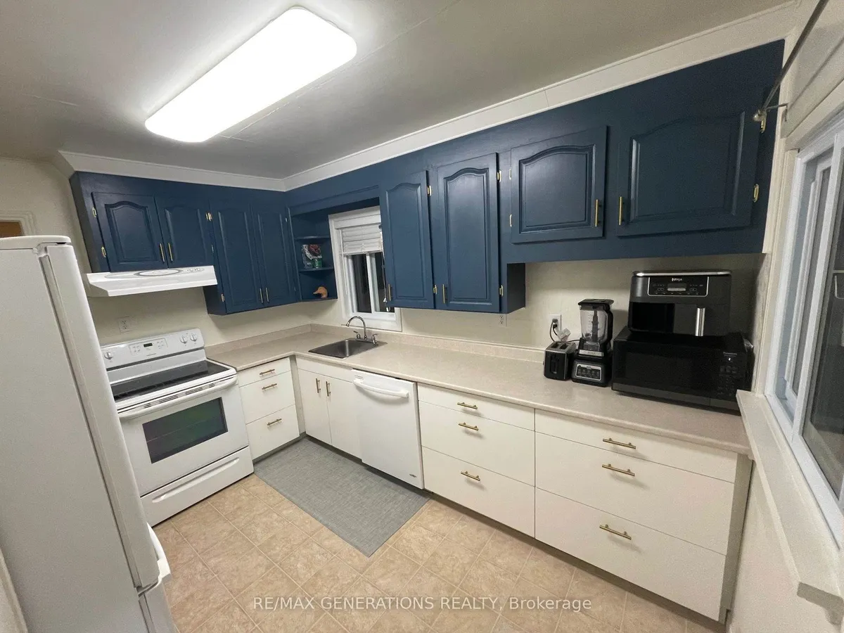 Detached in Terrace Bay