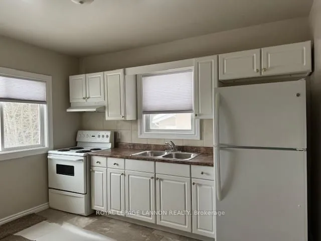 Detached in Thunder Bay