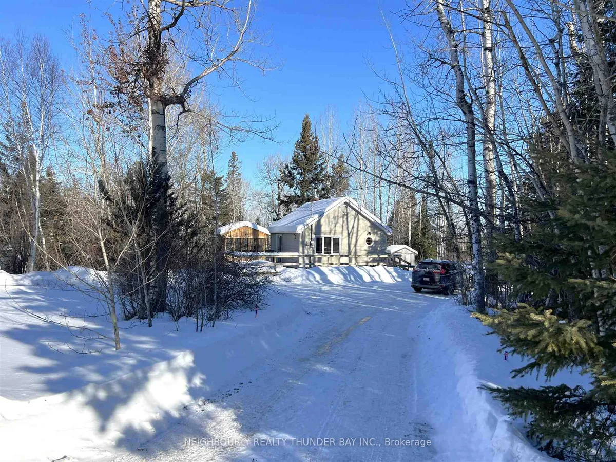 Detached in Thunder Bay