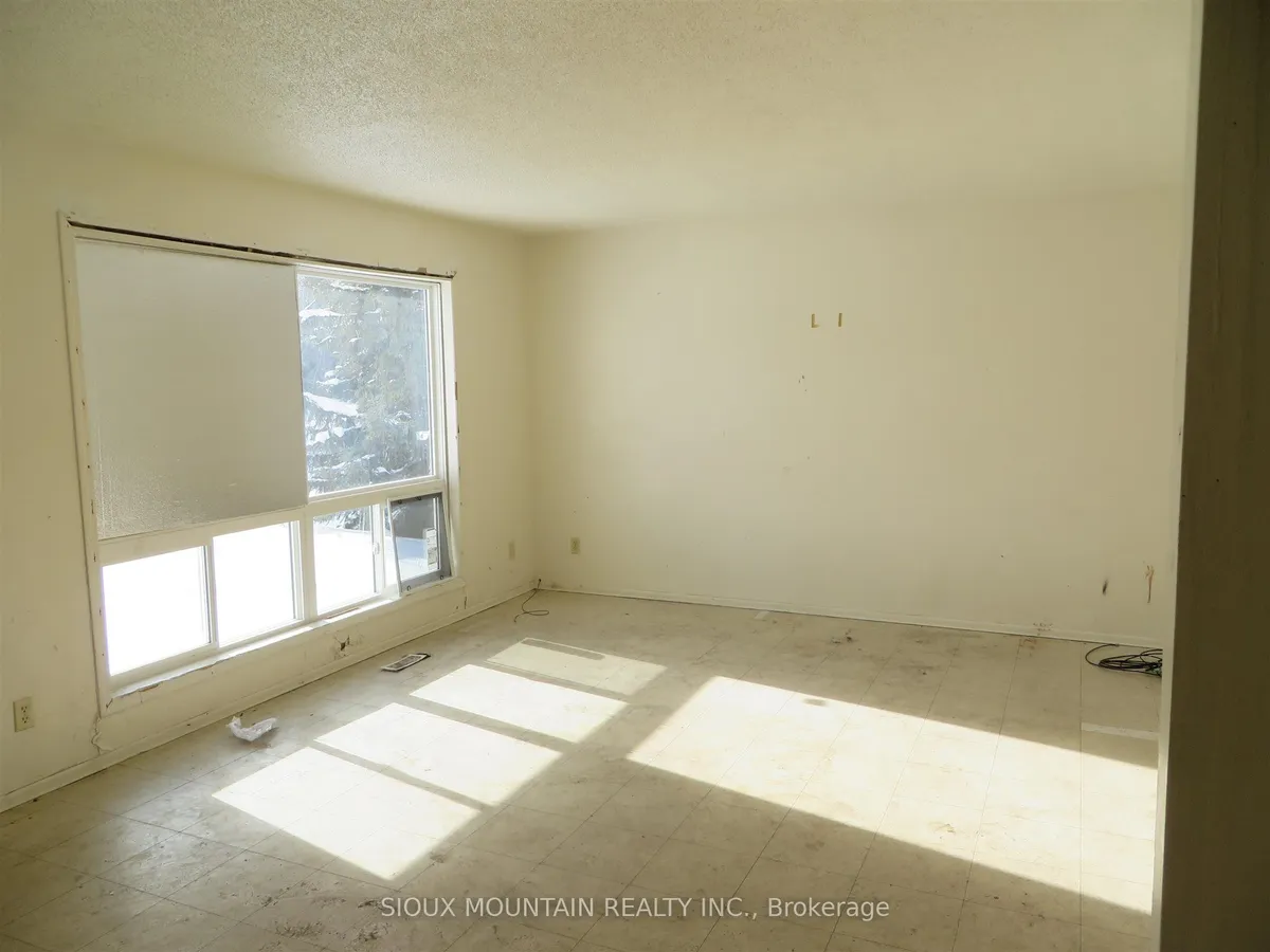 Detached in Pickle Lake