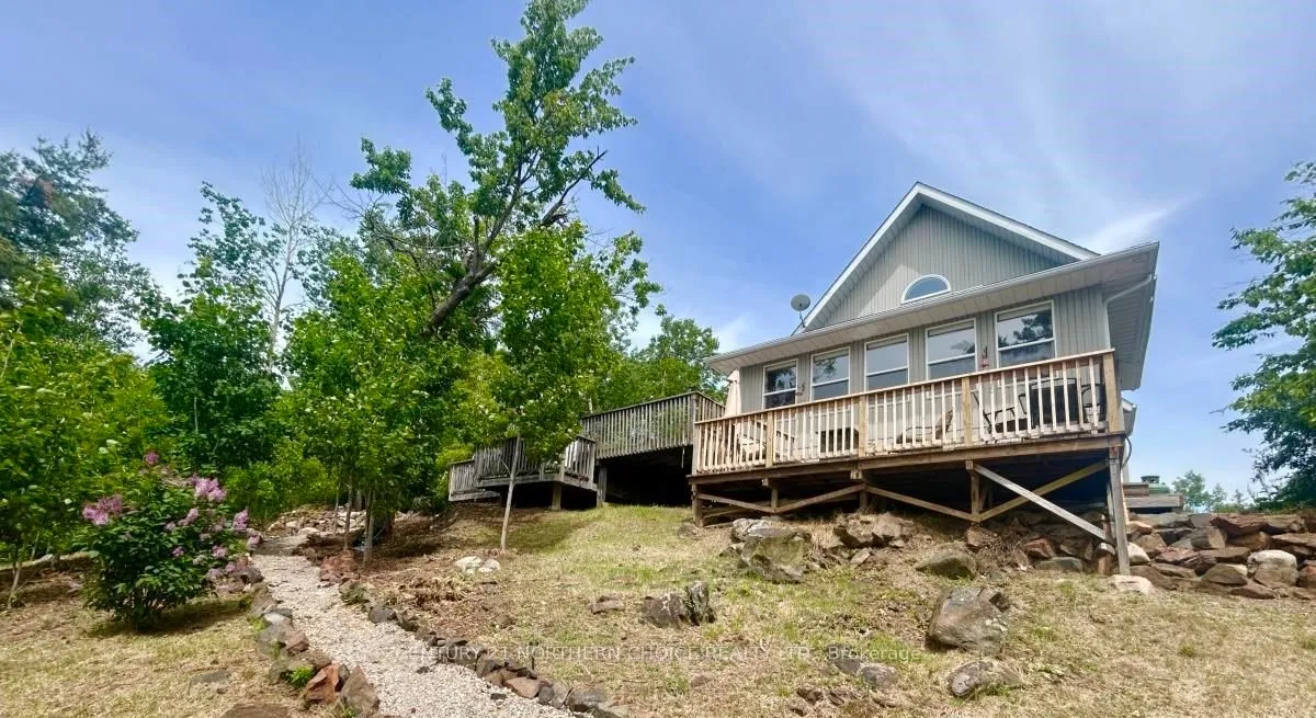 Detached in Rainy River Remote Area