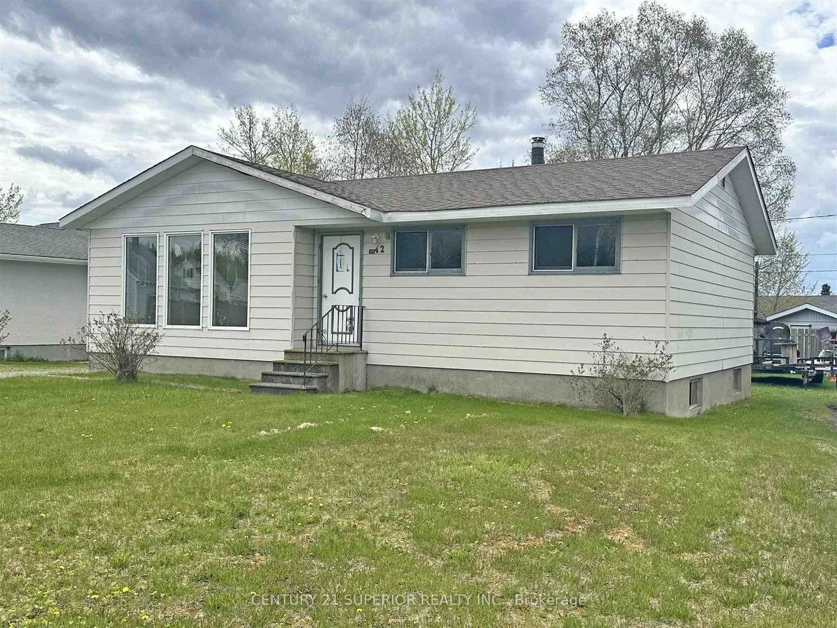 Detached in Terrace Bay