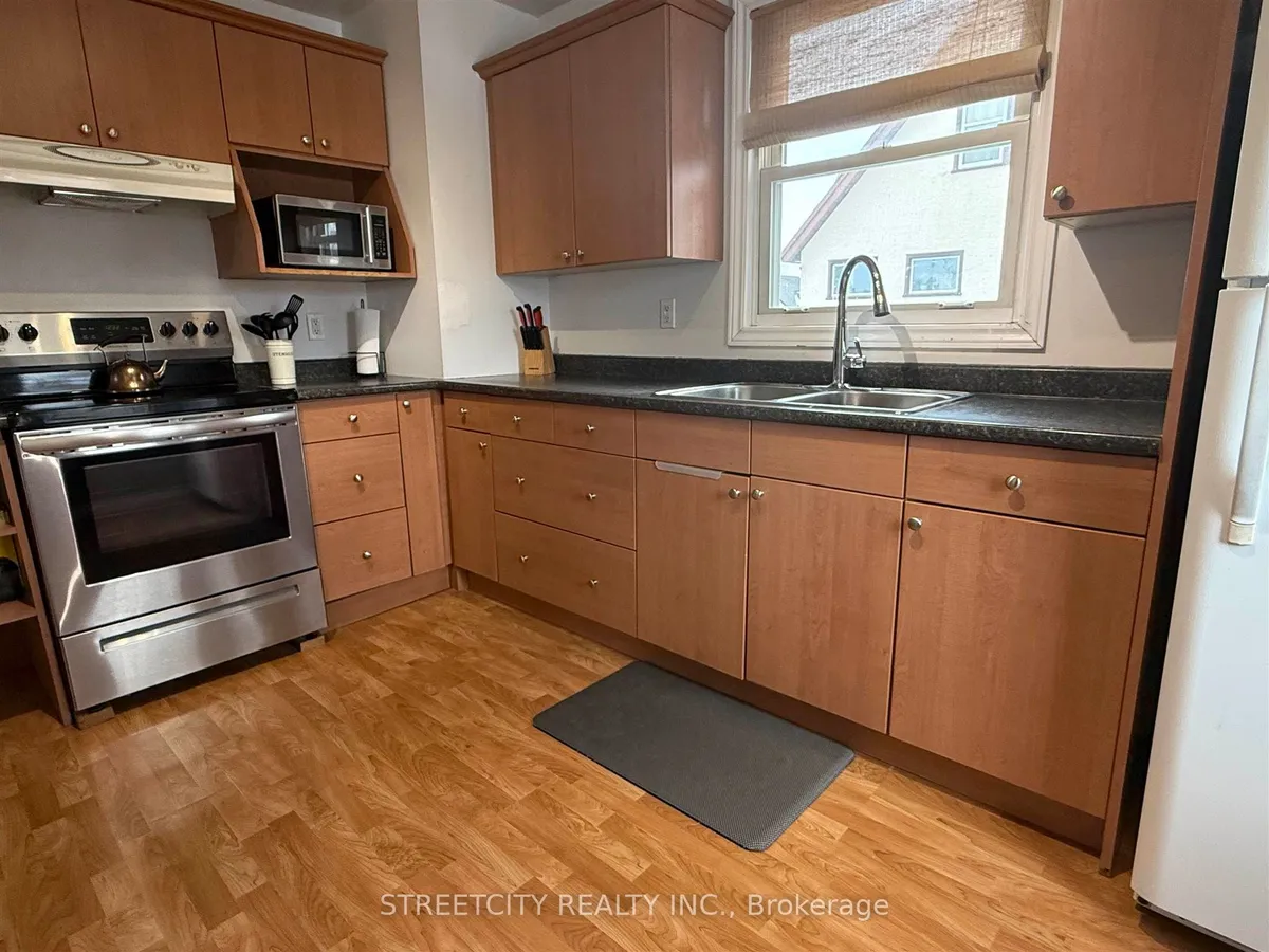 Detached in Thunder Bay