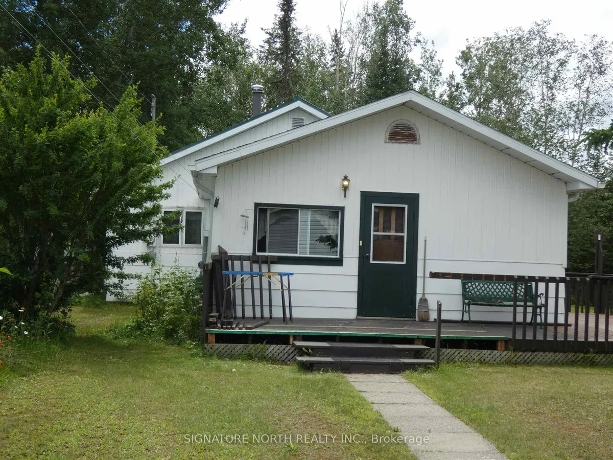 Detached in Greenstone