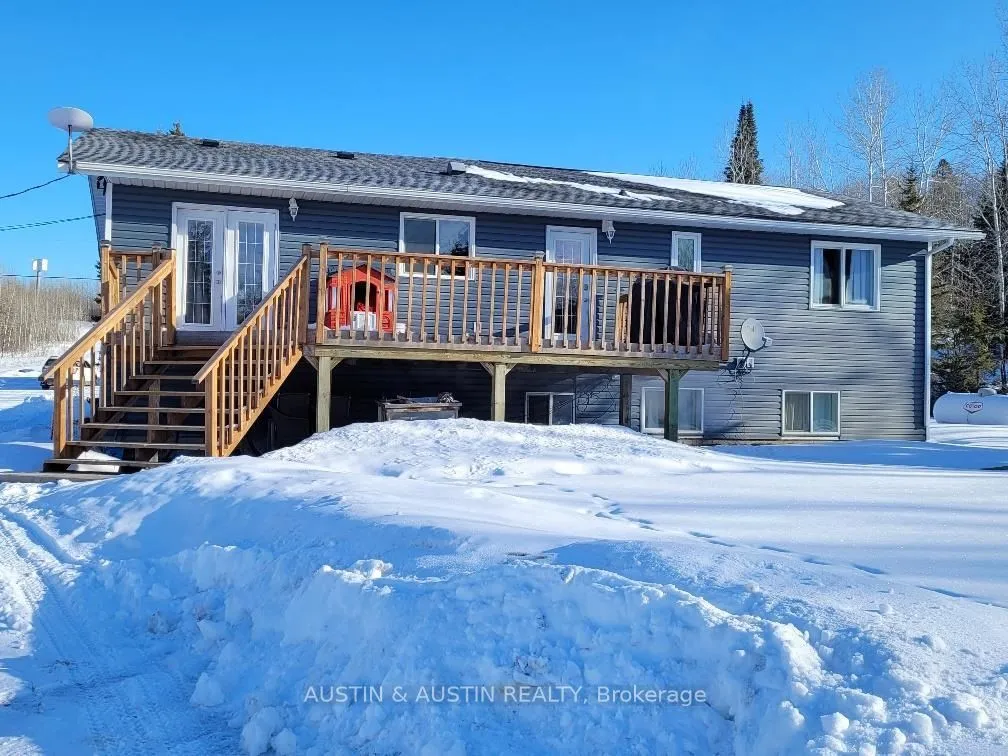 Detached in Kenora Remote Area