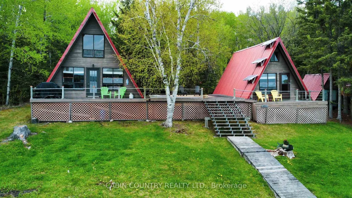 Detached in Kenora Remote Area