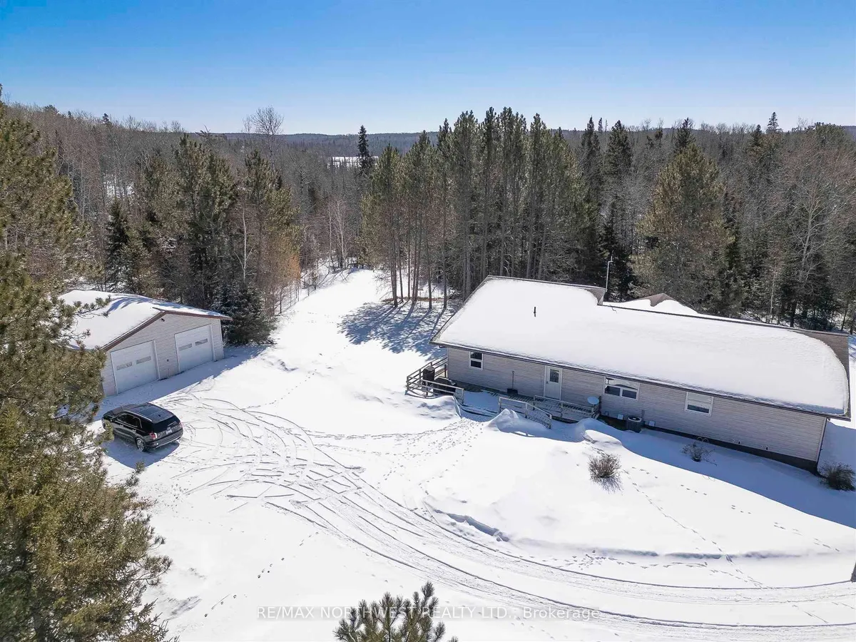 Detached in Kenora Remote Area