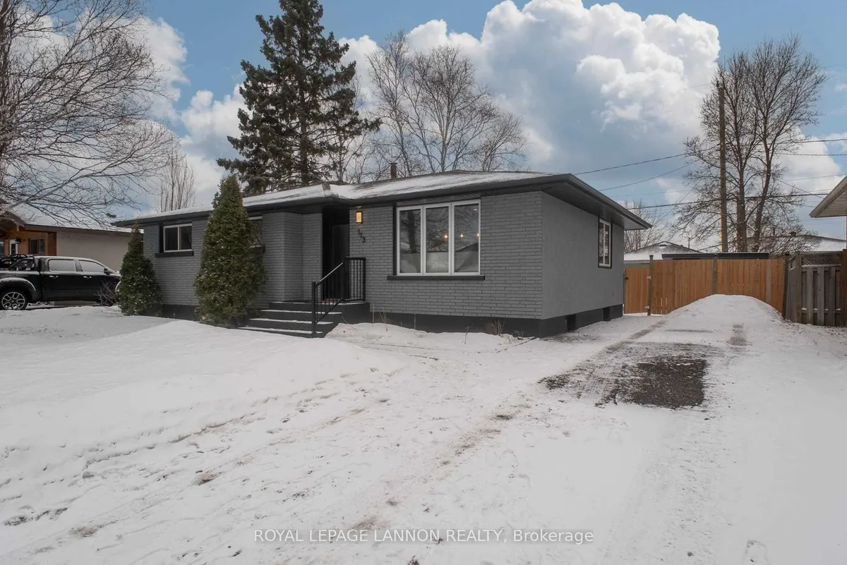 Detached in Thunder Bay