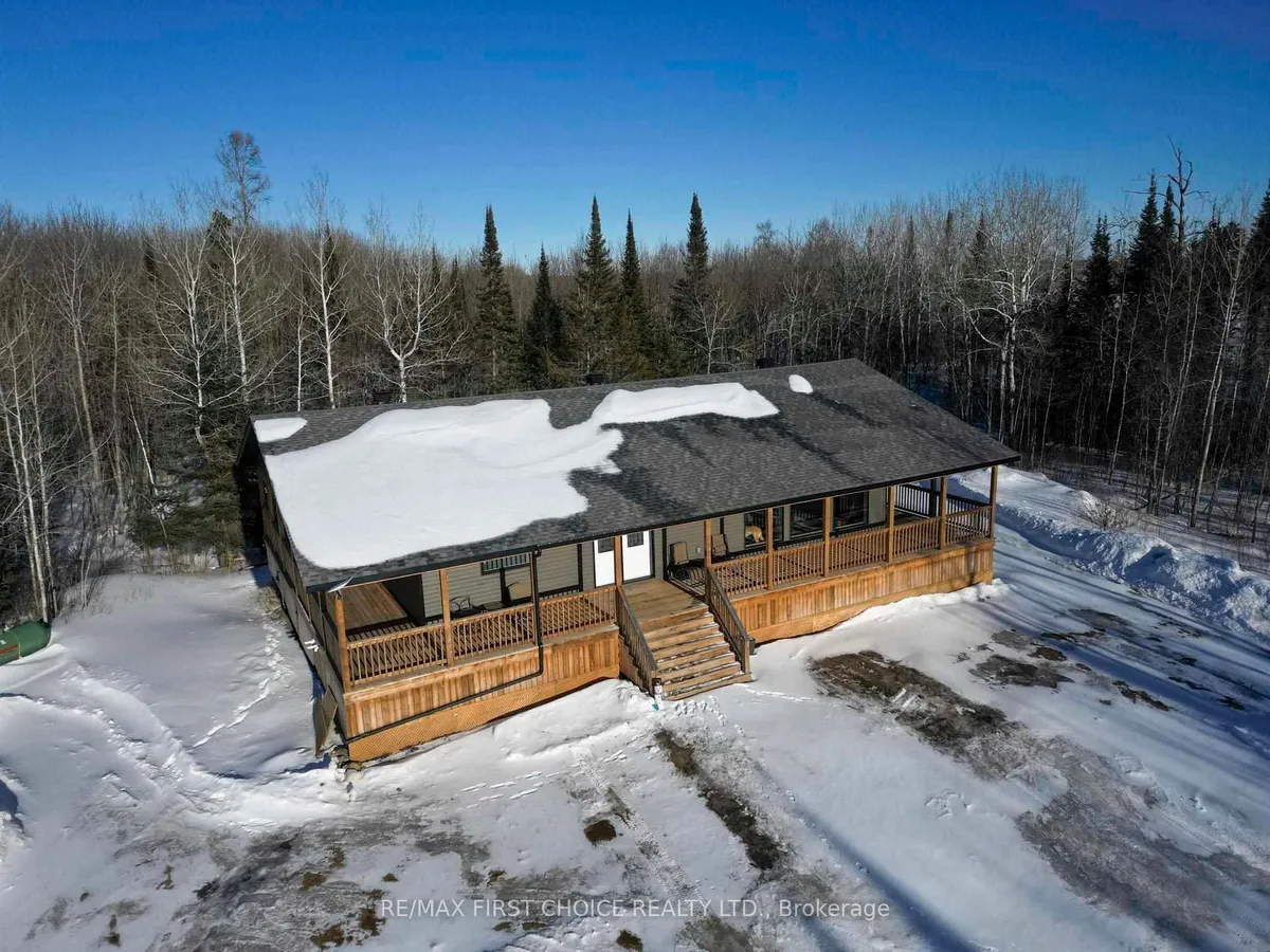Detached in Oliver Paipoonge