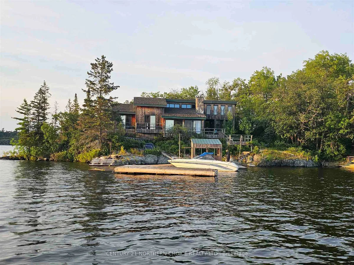 Detached in Kenora Remote Area