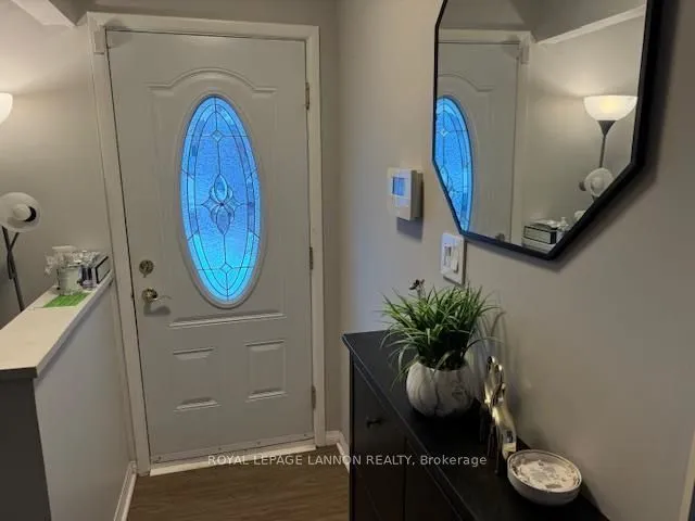 Detached in Thunder Bay