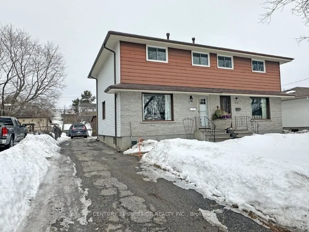 Semi-Detached in Thunder Bay
