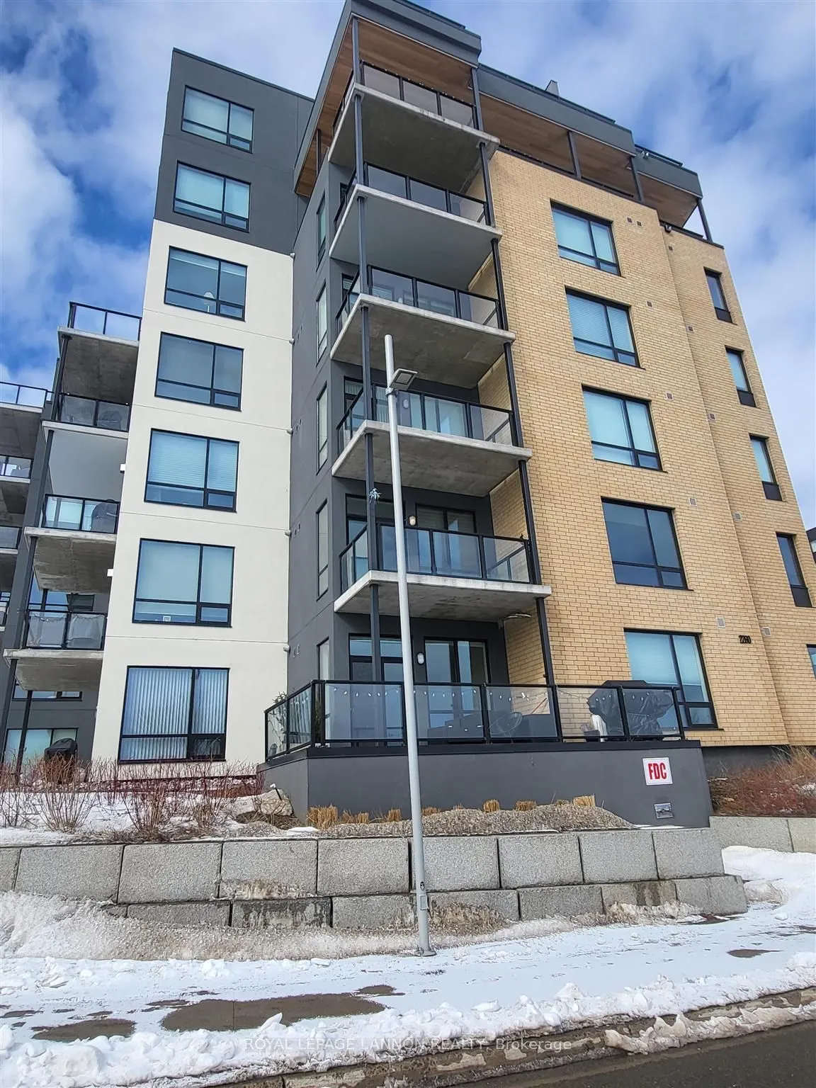 Condo Apartment in Thunder Bay