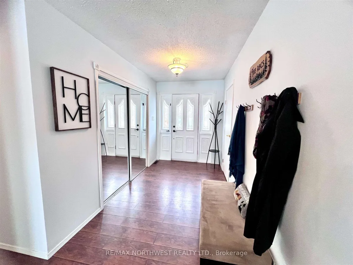 Detached in Kenora Remote Area