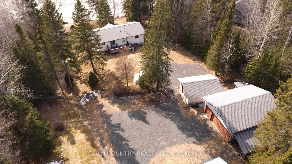 Detached in Kenora Remote Area