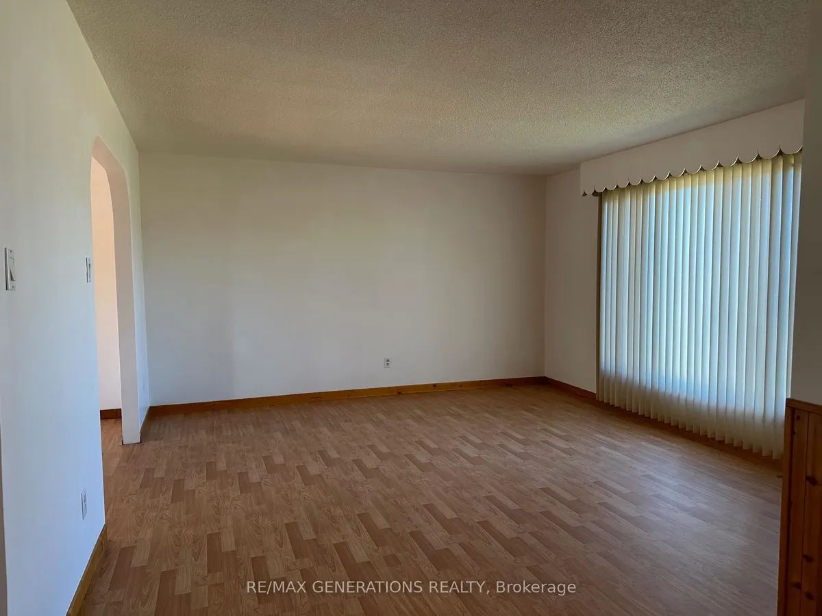 Detached in Terrace Bay