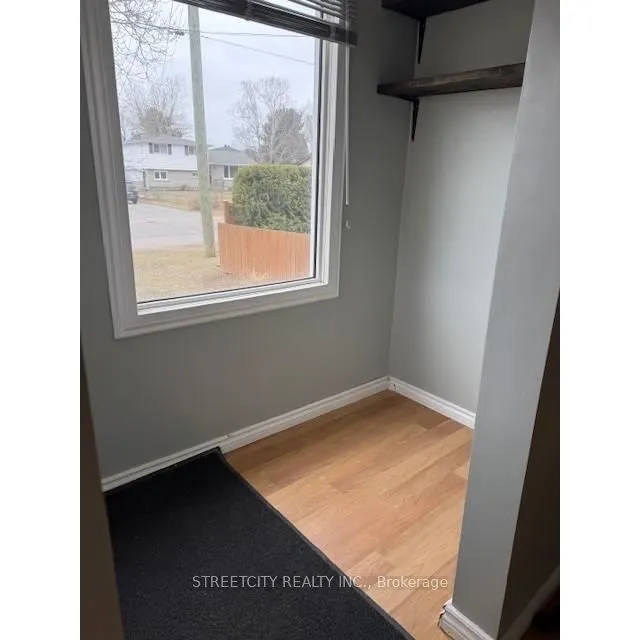 Detached in Thunder Bay