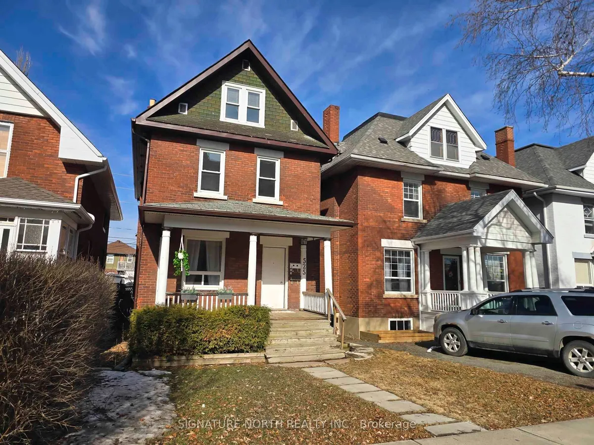 Duplex in Thunder Bay