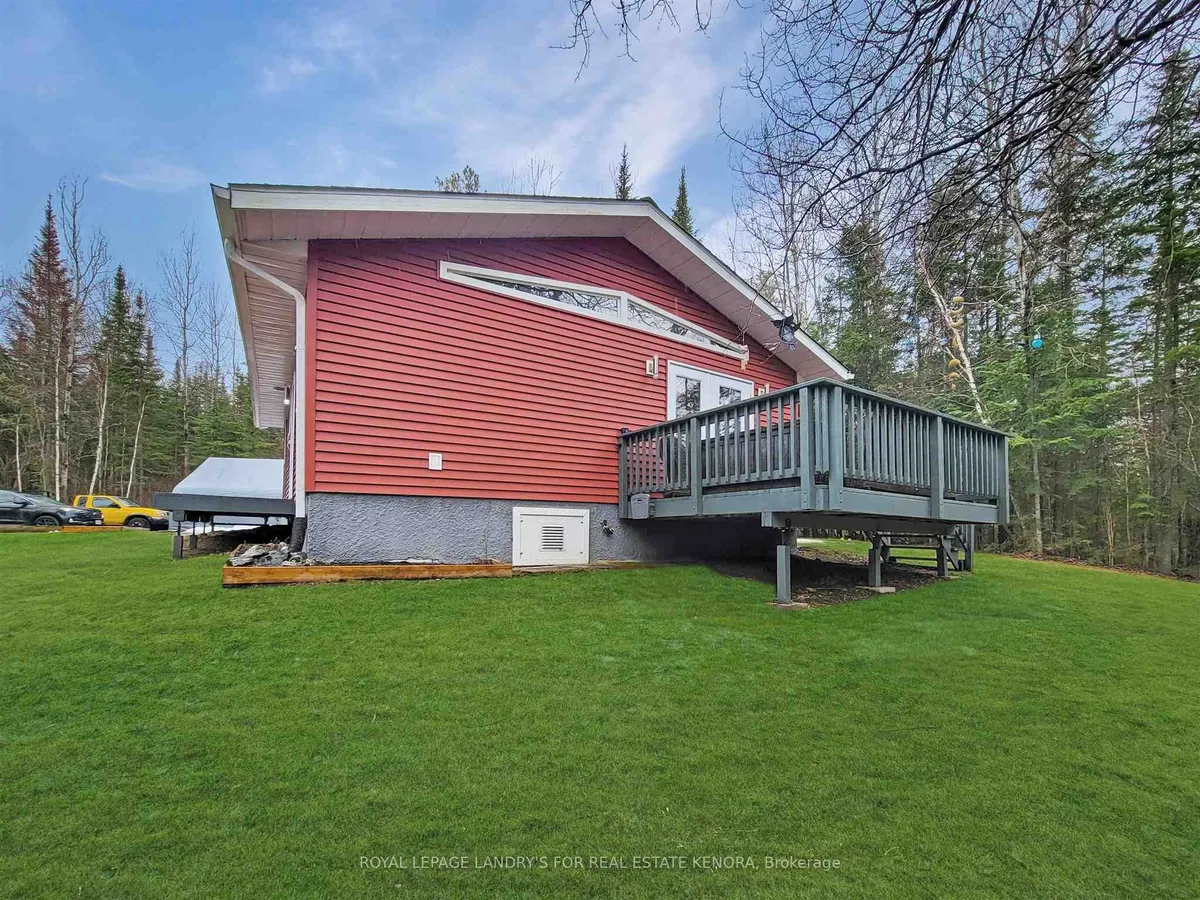 Detached in Kenora Remote Area
