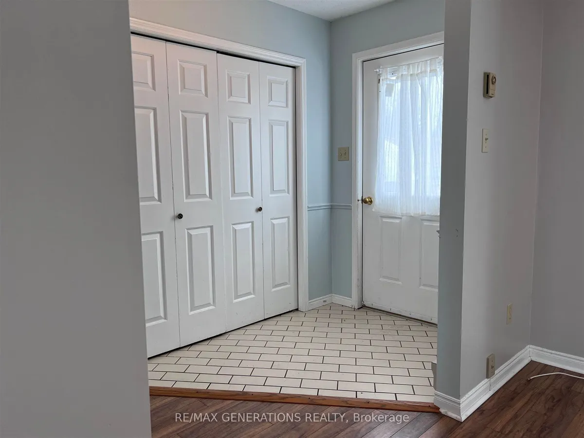 Detached in Marathon