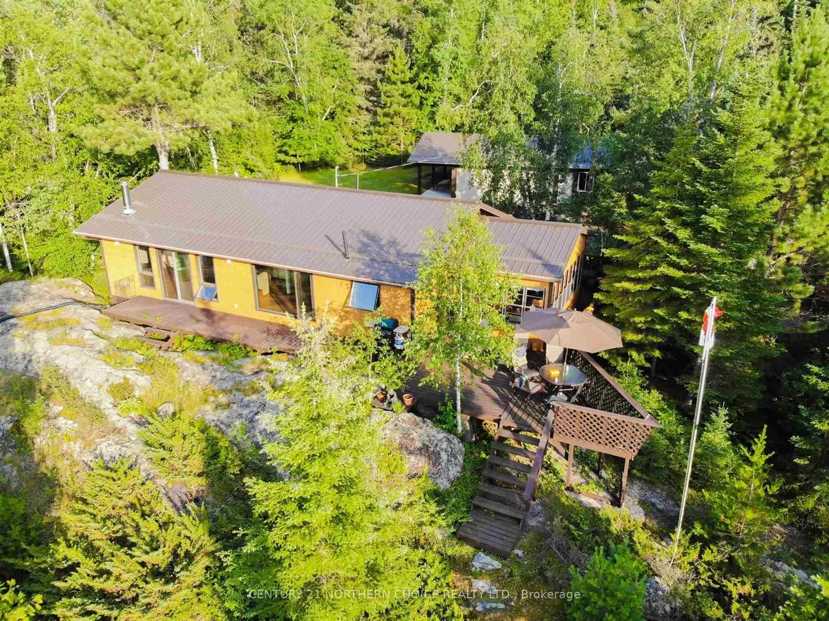 Detached in Kenora Remote Area