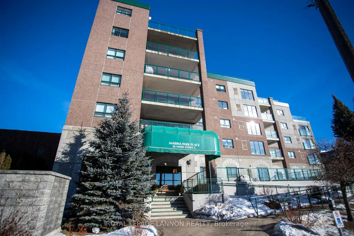 Condo Apartment in Thunder Bay