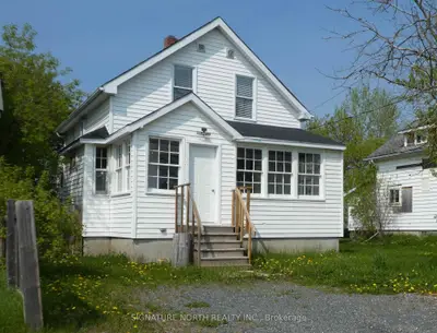 Detached in Greenstone