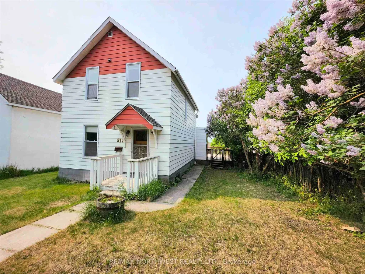 Detached in Kenora