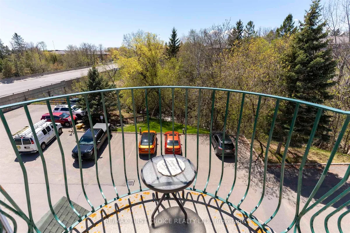 Condo Apartment in Thunder Bay