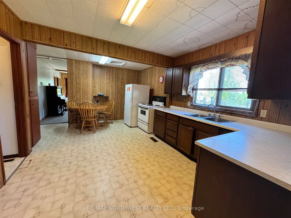 Detached in Kenora Remote Area