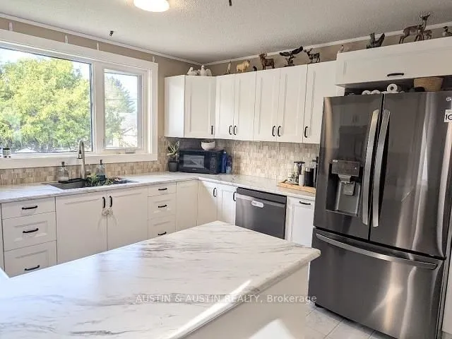 Detached in Dryden