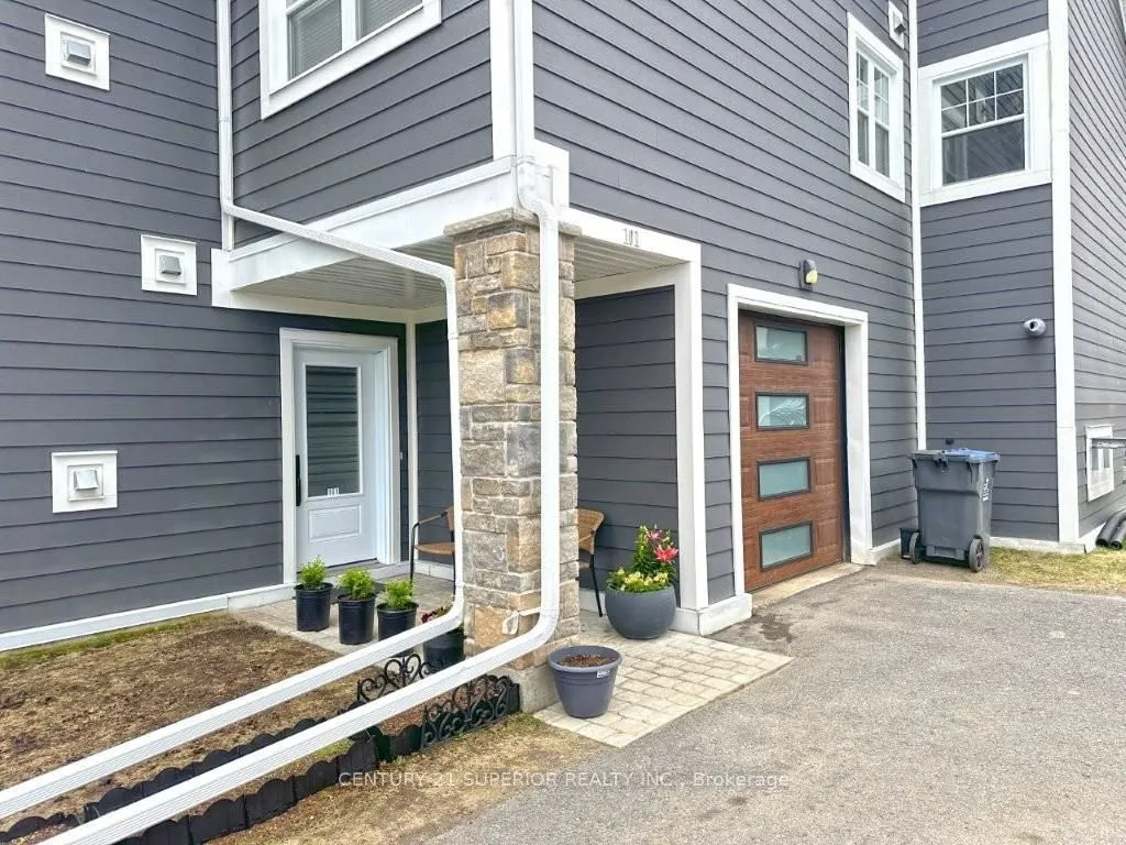 Condo Apartment in Thunder Bay