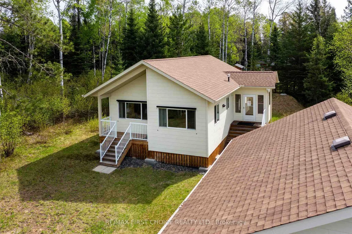 Detached in Kenora Remote Area