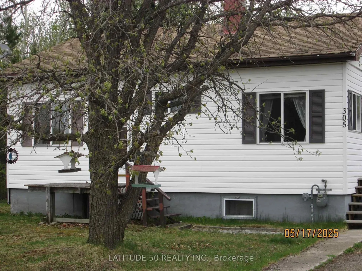 Detached in Ignace