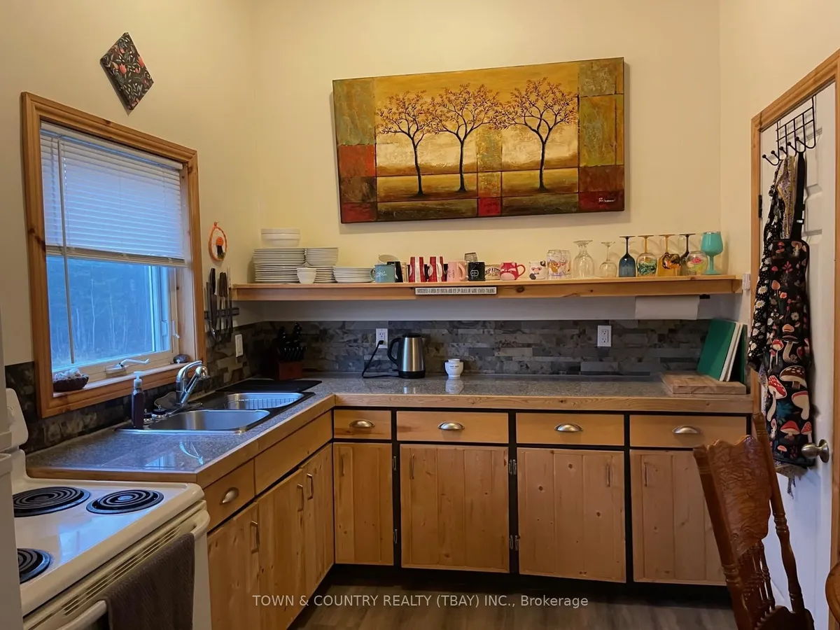 Detached in Thunder Bay Remote Area
