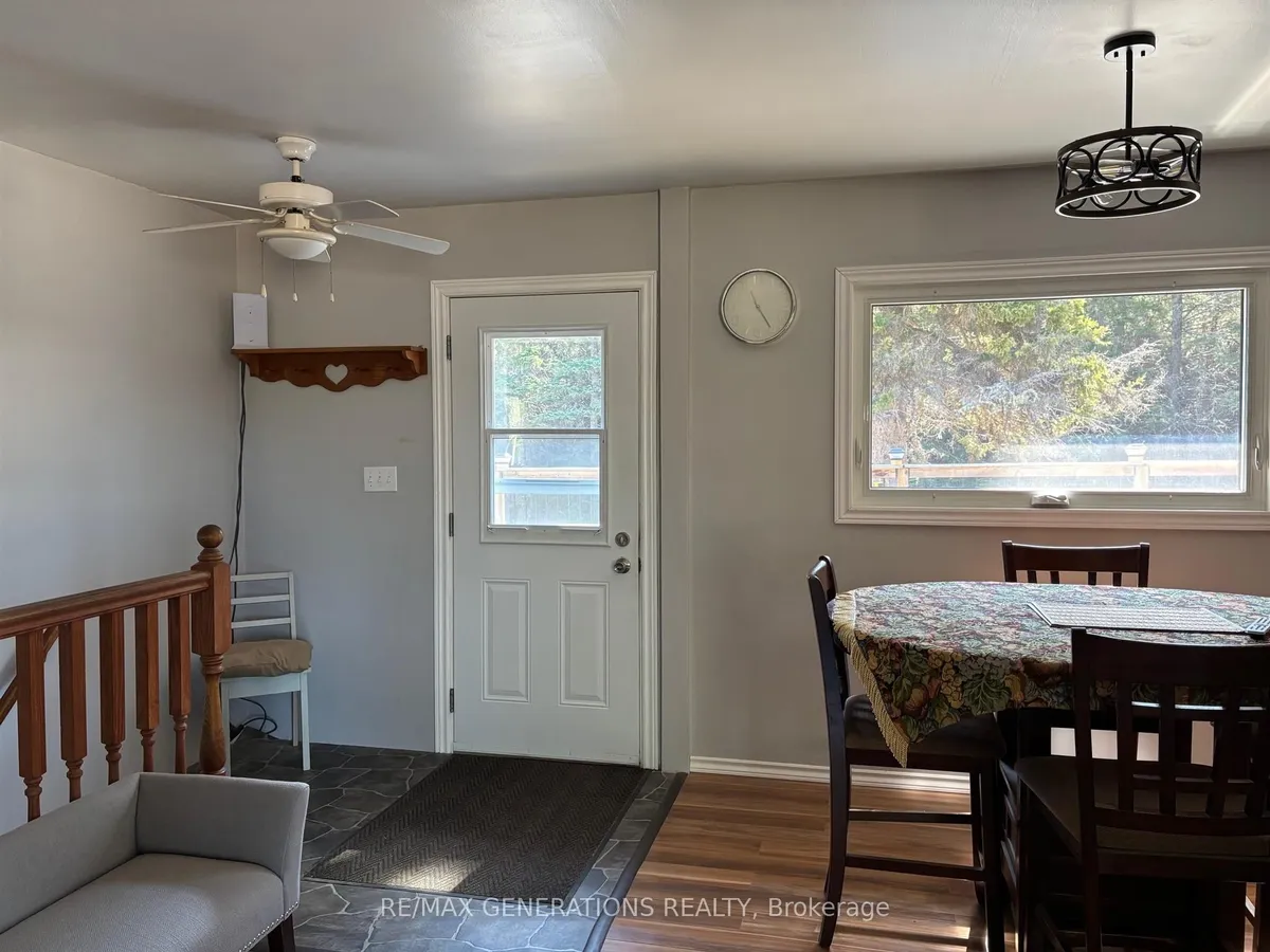 Detached in Dorion