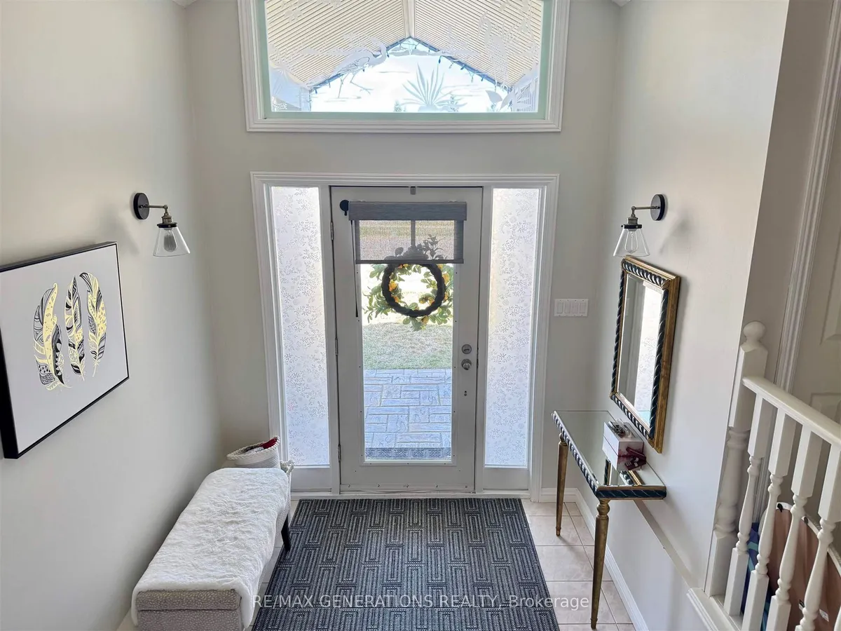 Detached in Thunder Bay