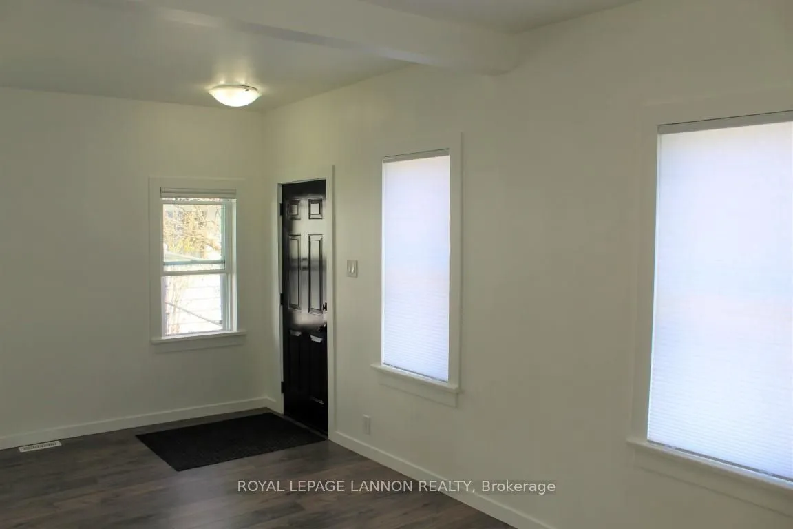 Detached in Thunder Bay