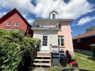 Duplex in Thunder Bay