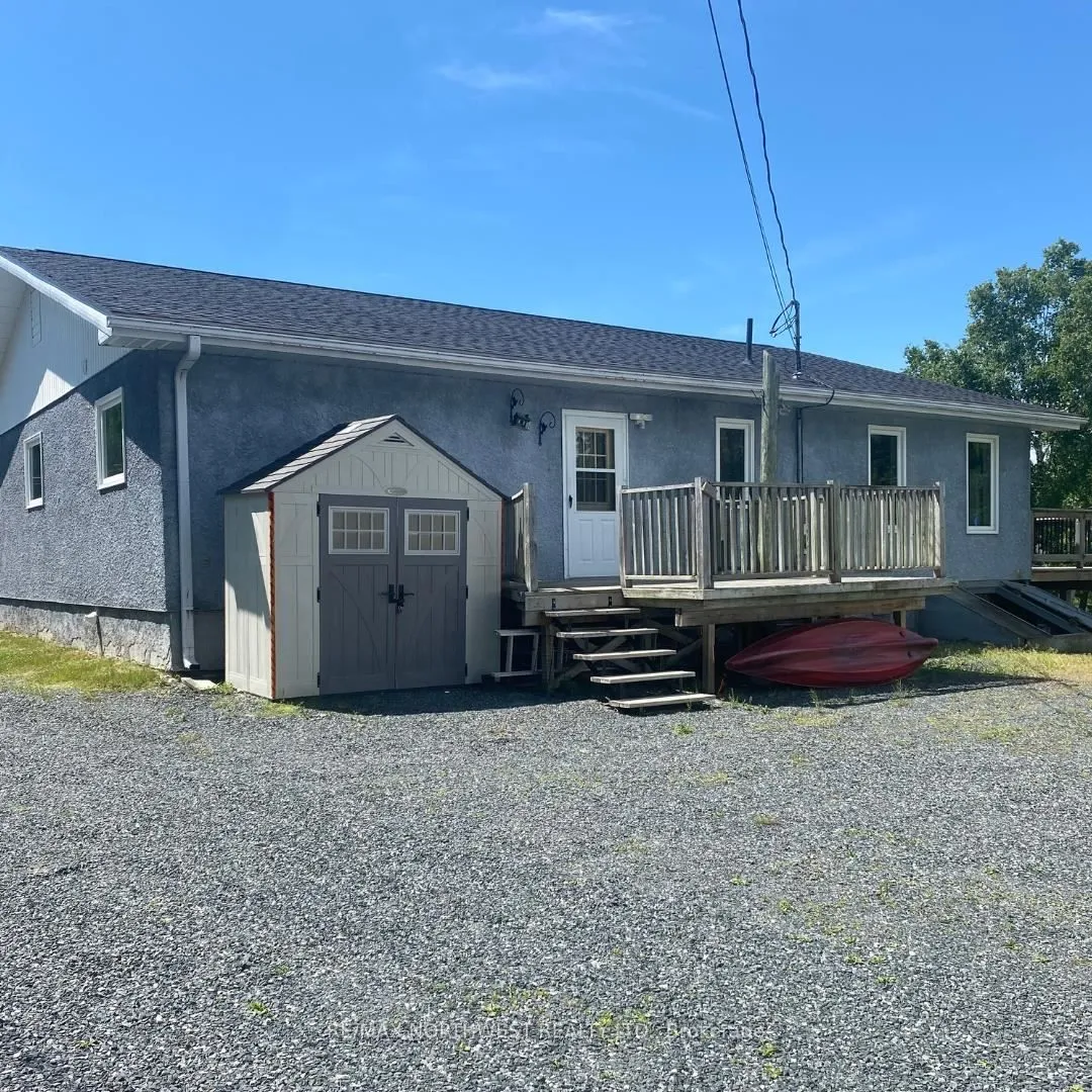 Detached in Kenora
