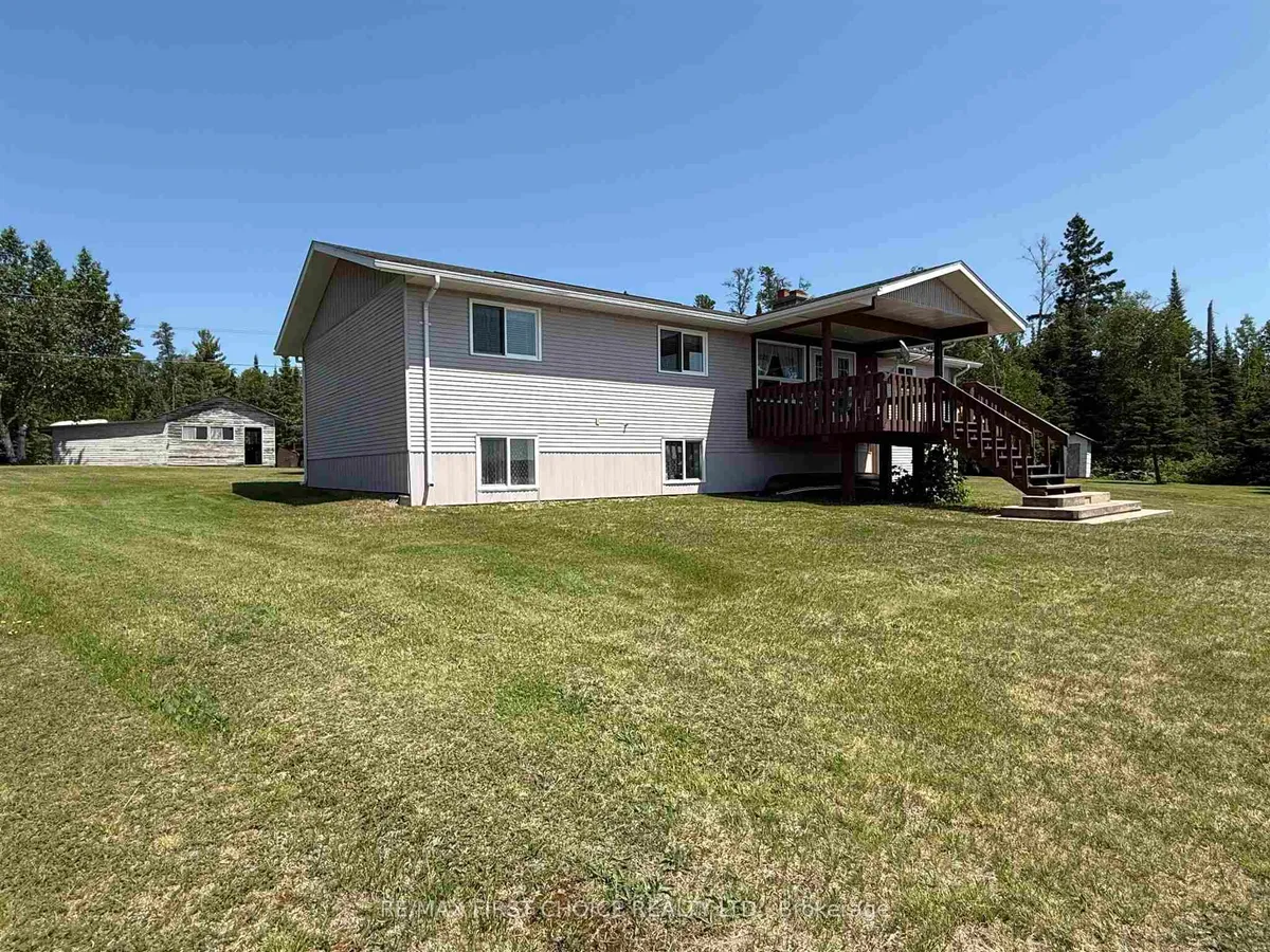 Detached in Kenora Remote Area