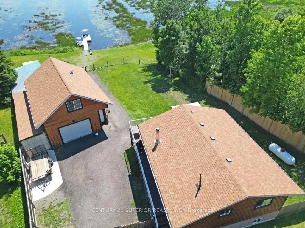 Detached in Thunder Bay Remote Area