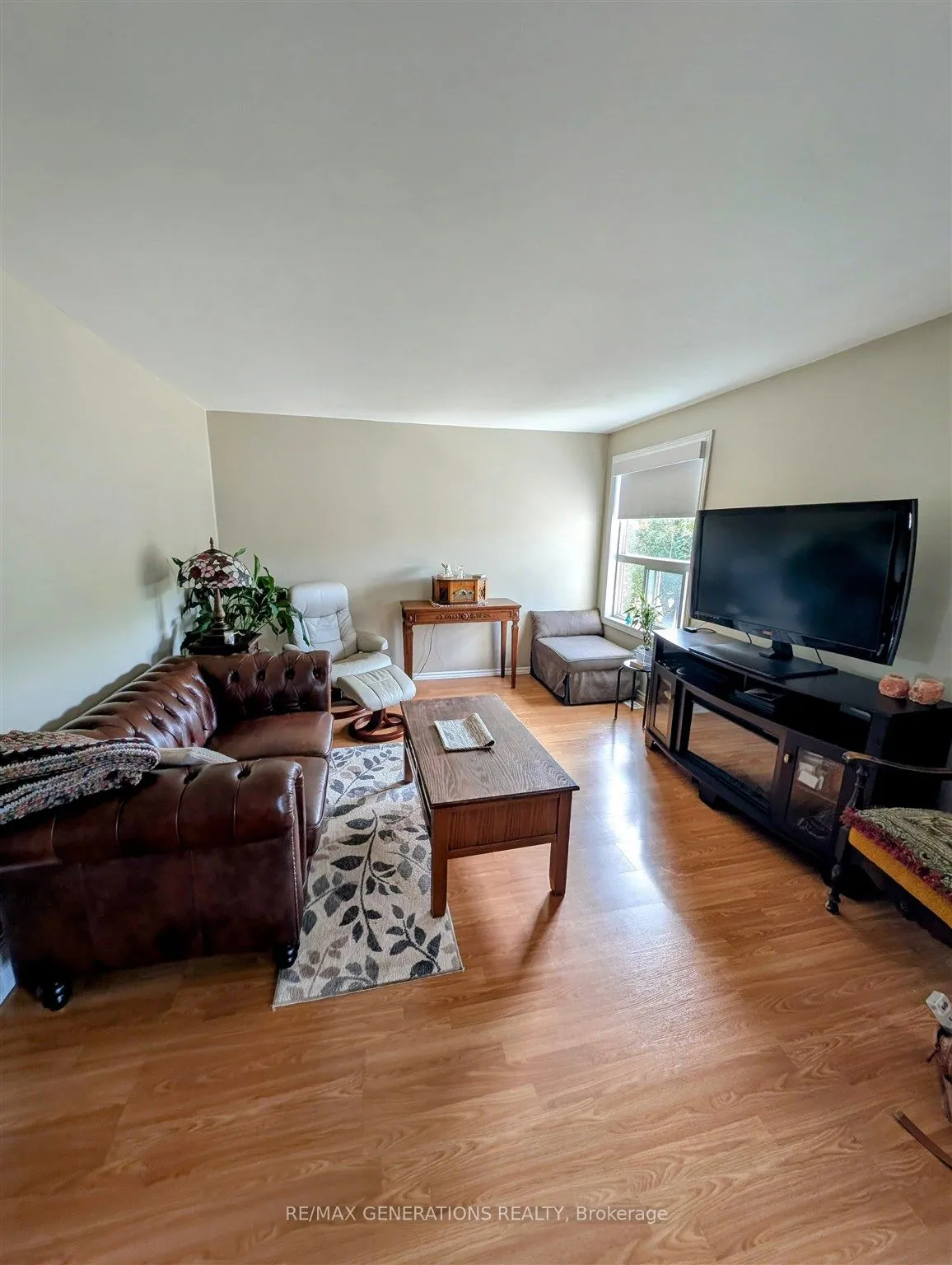 Detached in Thunder Bay