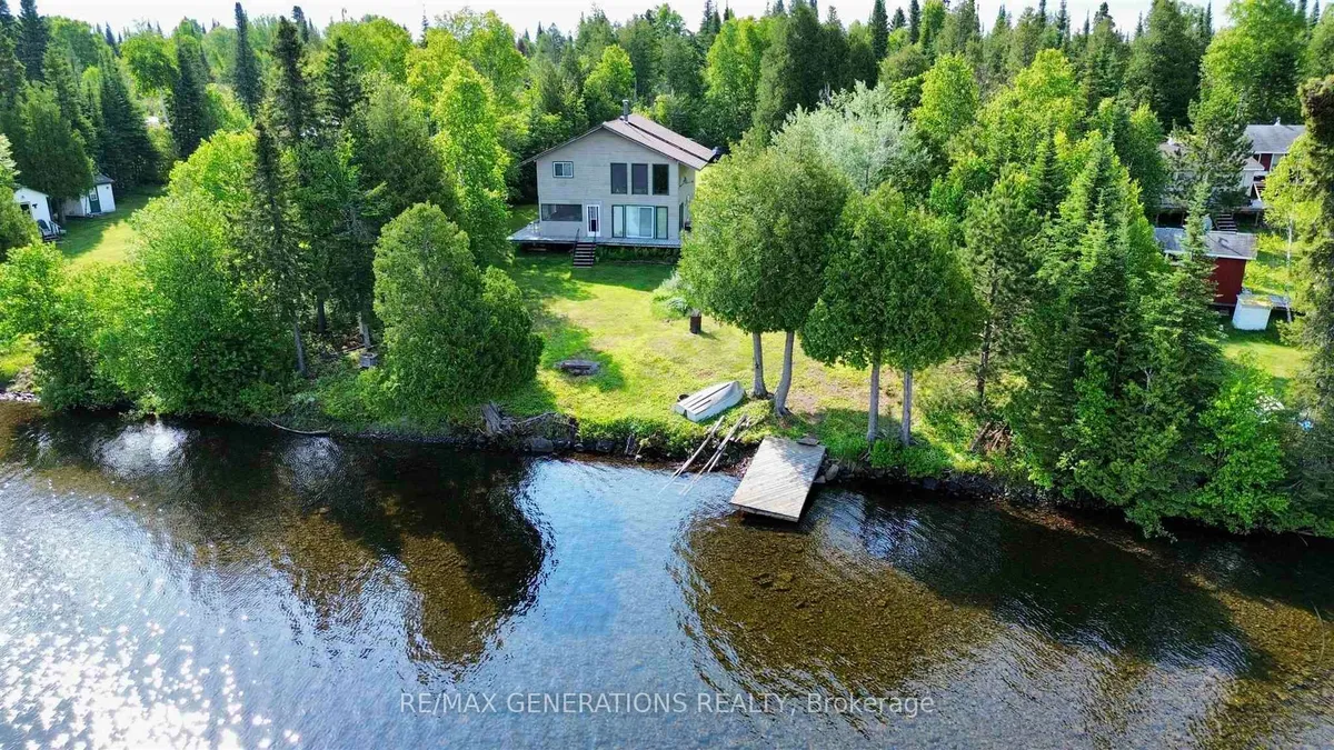 Detached in Thunder Bay Remote Area