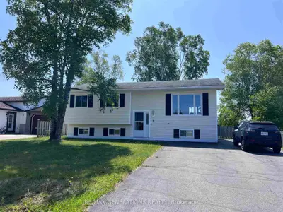 Detached in Marathon