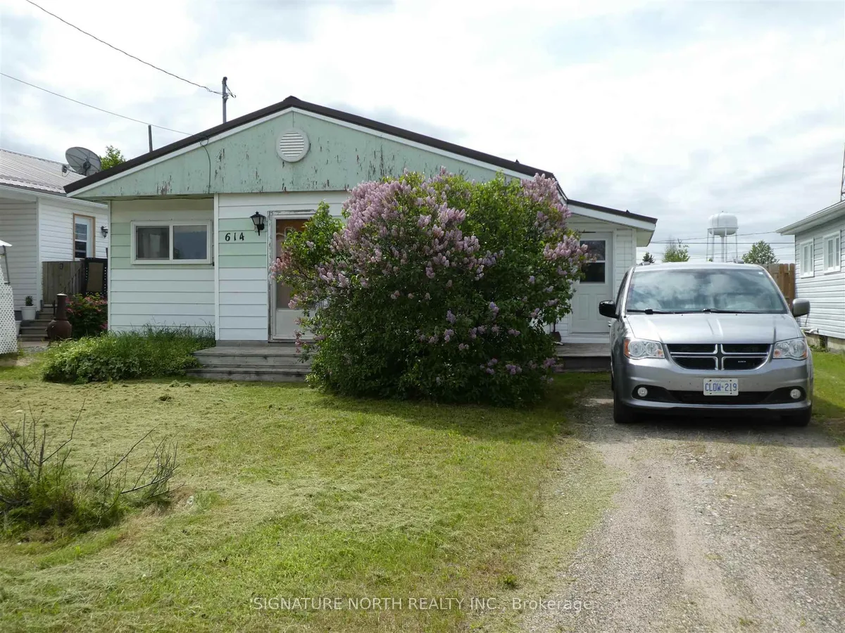 Detached in Greenstone