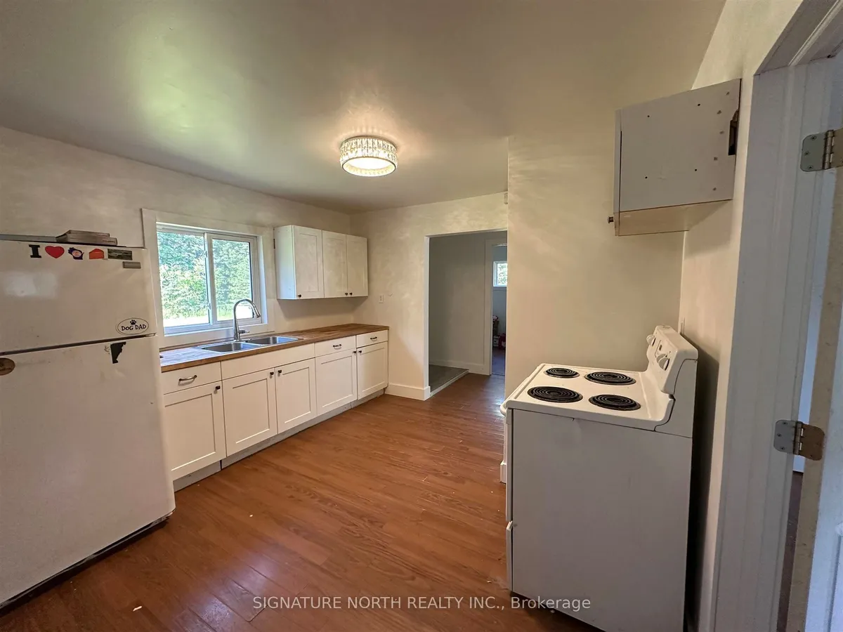 Detached in Thunder Bay